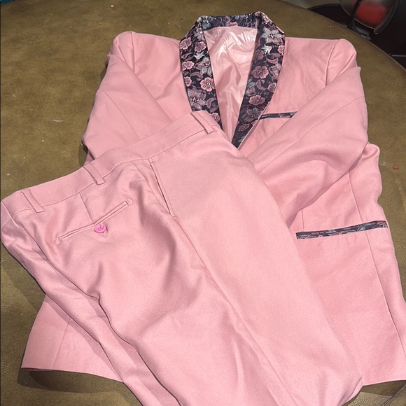 Boy suit Pink Blazer and pants with Floral Accents - Picture 3 of 6